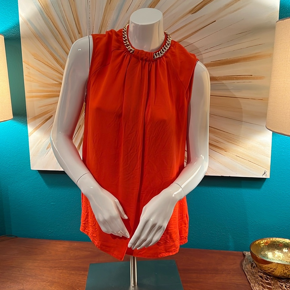Kors orange chain top